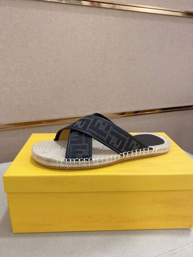 调工厂P价 男装男鞋 运动原单 Fendi~芬迪拖鞋 男鞋高端品牌 官网1:1最新力作：原版开模定制，面料釆用进口原版材料制作，升级版大底，更轻便，防滑。市场顶