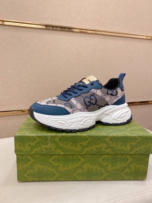 调工厂P价 男装男鞋 运动原单 古奇Gucci 官网最新款休闲时尚男鞋，爆款版型简洁大气，潮男专属.独有的官网最新品牌元素元素古奇原版装饰，时尚又大方，面料原版