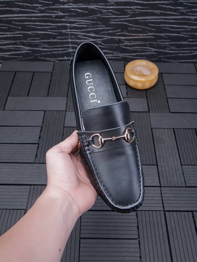 调工厂P价 男装男鞋 运动原单品牌Gucci，古奇官方旗舰店高端豆豆鞋～四季潮鞋 专柜原版，古奇1:1优质做工，鞋面:进口小牛皮 假一赔十 只卖懂货的你、全真羊