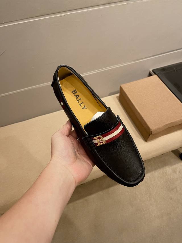 调工厂P价 女装女鞋 运动原单巴利官方旗舰店正品，意大利原单，顶级精湛工艺，高端精品男士休闲豆豆鞋，英伦时尚风 懒人套脚乐福款，鞋面采用进口原版柔软牛皮 假一赔