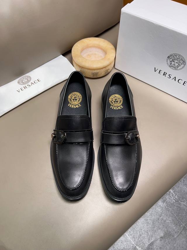 调工厂P价 男装男鞋 运动原单 Verace 范思哲男士四季休闲商务皮鞋，最新元素潮爆全球，官网火爆热卖，原版版本，专柜一比一，鞋面意大利进口原版头层牛皮，原版