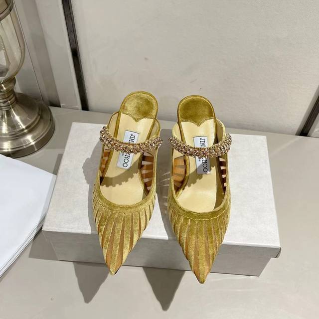 工厂P价 女装女鞋 运动原单 Jimmy Choo 2025爆款， 尖头高跟鞋 凉鞋王一博的家人来摩托姐姐们，Jimmychoo全球品牌代言人 澳大利亚尖头镶钻