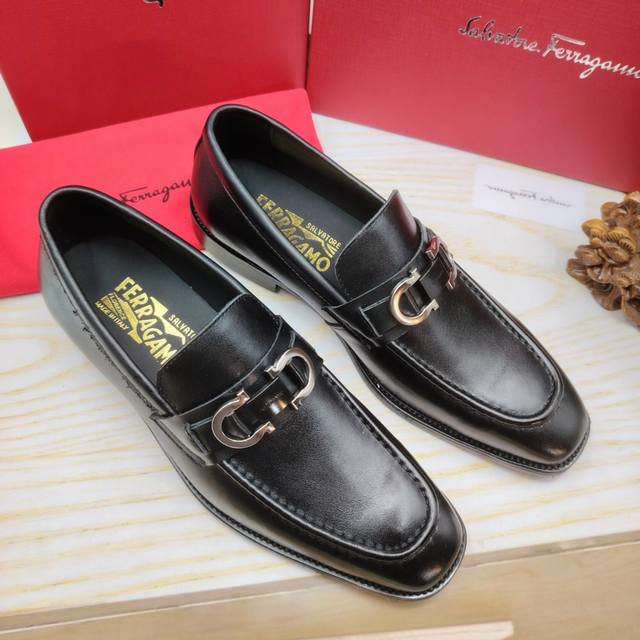 工厂P价 菲拉格幕 Ferragamo 新款男士休闲套脚鞋官网原版1:1开模，原单品质做工精细，高端奢华鞋面采用进口意大利头层牛皮奢华水染皮内里橡胶耐磨防滑大底