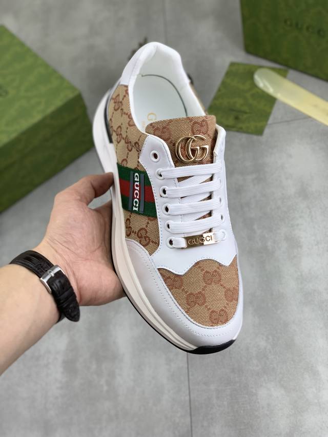 工厂P价P 实价 古奇Gucci 官网最新款休闲时尚男鞋，爆款版型简洁大气，潮男专属.独有的官网最新品牌双G素元素古奇原版装饰，时尚又大方，面料原版磨砂小牛皮全
