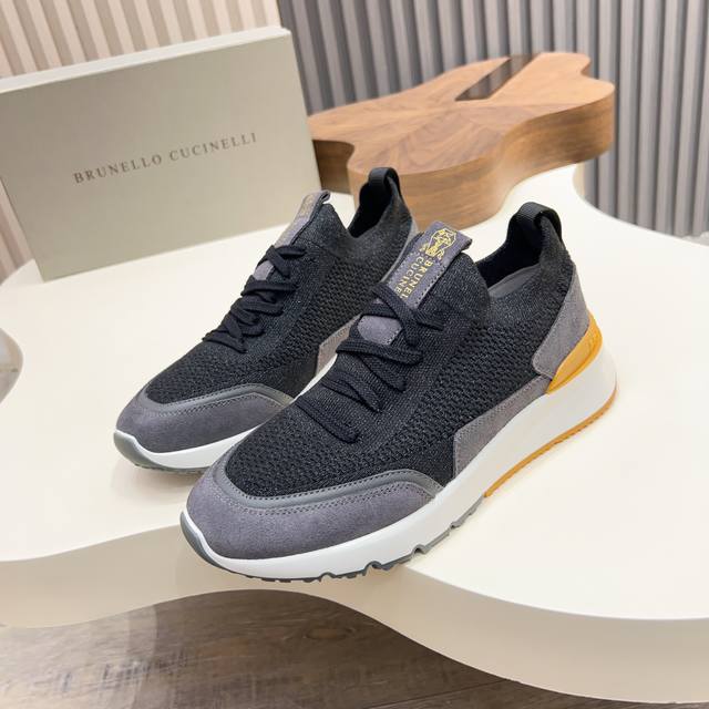 Brunell* Cucinell* Ss春夏新款男鞋出货 简称Bc 此品牌是来自意大利的世界顶级奢侈品牌，被誉为低调奢华的 “山羊绒之王” 和 “服装界真正的