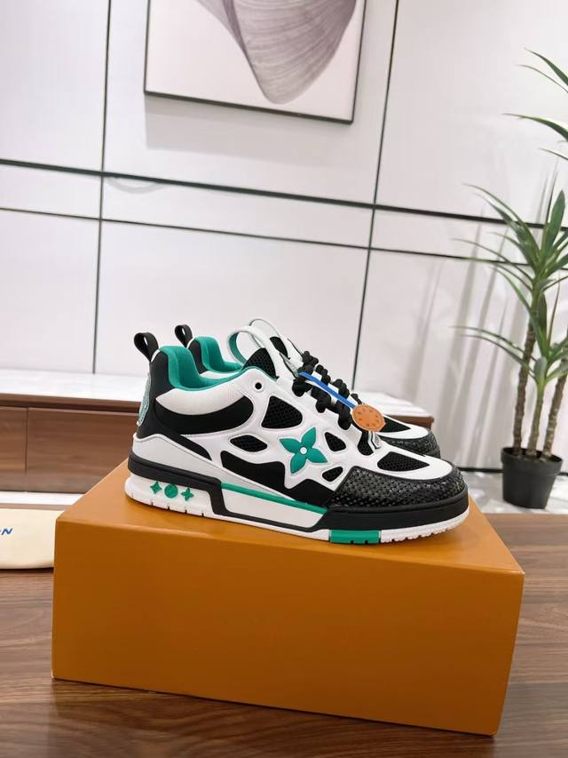 工厂P价 顶级代购版本 情侣款Lv 路易威登Runner Tatic 运动鞋 老爹鞋L家 春夏秀场推出 Lv Runner Tatic 运动鞋 驴牌 老爹鞋 复