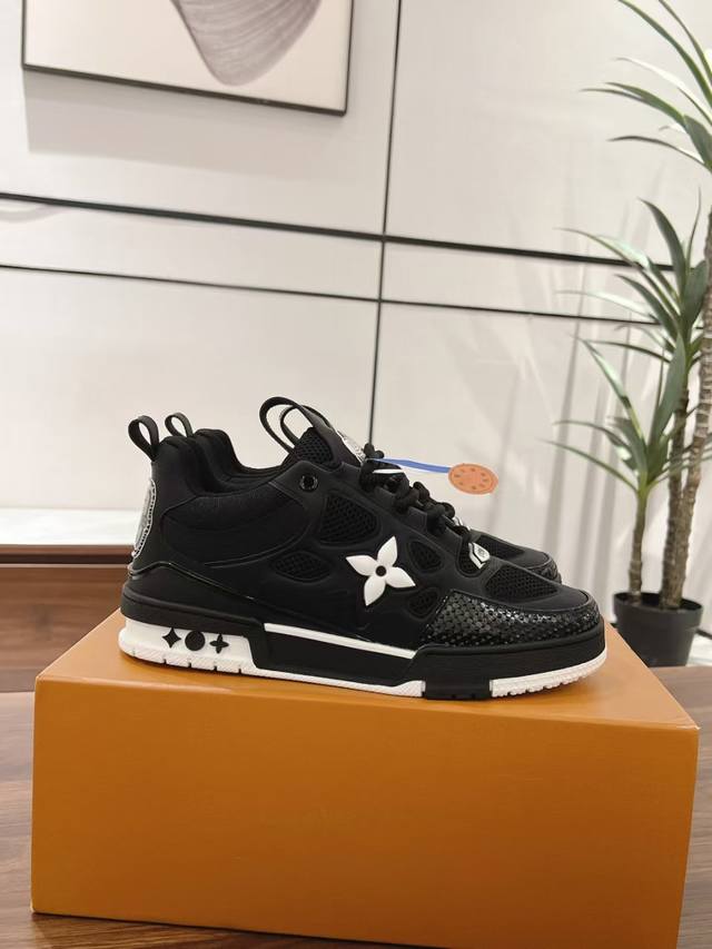工厂P价 顶级代购版本 情侣款Lv 路易威登Runner Tatic 运动鞋 老爹鞋L家 春夏秀场推出 Lv Runner Tatic 运动鞋 驴牌 老爹鞋 复