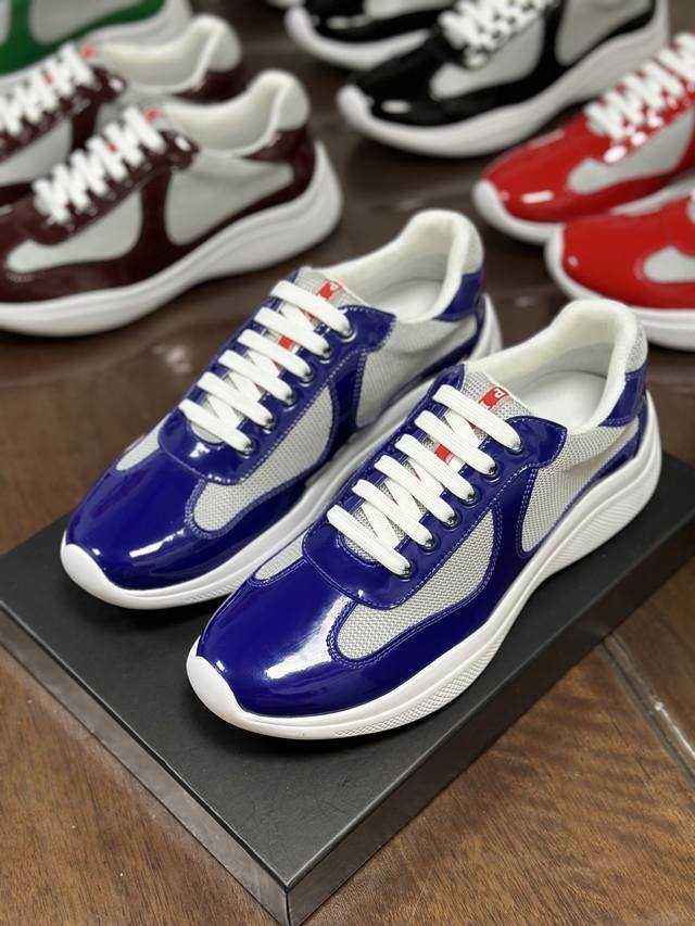 码数38-46弹力骑行织物和泡沫材质科技织物衬里Pra.. Linea Rossa乳胶徽标徽章聚酯纤维鞋带泡沫鞋底，底高：2.5厘米胎面纹理鞋底花纹可拆卸织物包