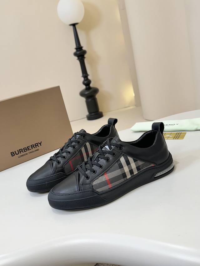 巴宝莉 Burberry 新款官网 爆款，进口头层小牛皮搭配原版防水高档面料；羊皮内里，鞋身配件一比一开模透气面料， 专柜品质 你还为穿着搭配鞋发愁，那这款鞋你