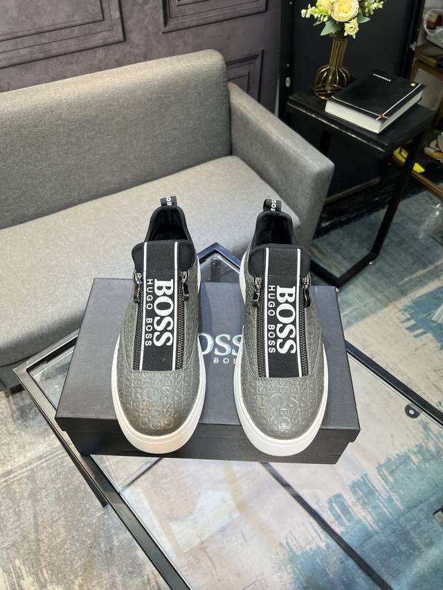 Boss 最新休闲男鞋，欢迎1:1对比，爆单款Boss香港专柜休闲鞋，专柜品质，支持验货，优质做工，鞋面采用意大利进口胎牛皮 内里羊皮鞋垫原版时尚橡胶大底 ，休