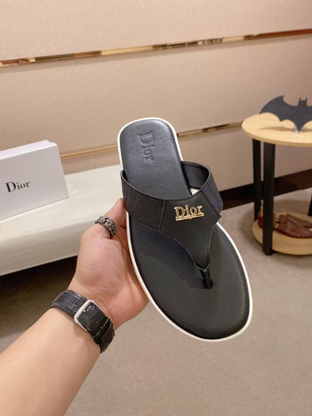 Dior~迪奥拖鞋 男鞋高端品牌 官网1:1最新力作：原版开模定制，面料釆用进口原版材料制作，升级版大底，更轻便，防滑。市场顶级品质，简单不失品味，潮人必备，时