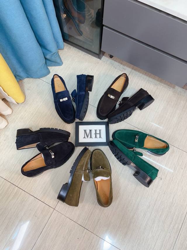 出厂价P 牛里 Hermes 爱马仕商务皮鞋，原厂配置、原版进口磨砂牛皮鞋面+奢华五金Logo+全进口原版定制牛皮内里，鞋底：橡胶耐磨大底高难度工艺，原厂跟单货