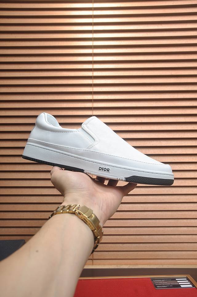 出厂价P Dior 迪奥 官网全球首发 男鞋高端品牌 最新力作：意大利进口原版专用布面料+进口羊皮内里原版包头橡胶大底 柔软舒适，让行走更加便捷舒适！尺码:38