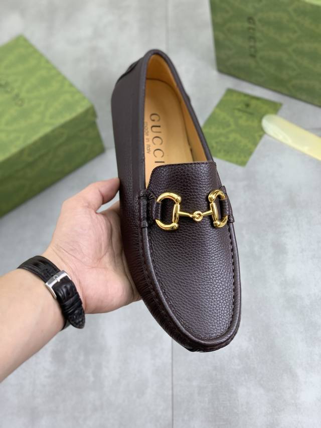 工厂P价P 实价 古奇Gucci 新款经典豆豆鞋；香港原单顶级 精湛工艺 顶级质量高端精品男士休豆豆鞋 英伦时尚风 鞋面采用意大利进口小牛皮，舒适透气全进口柔软