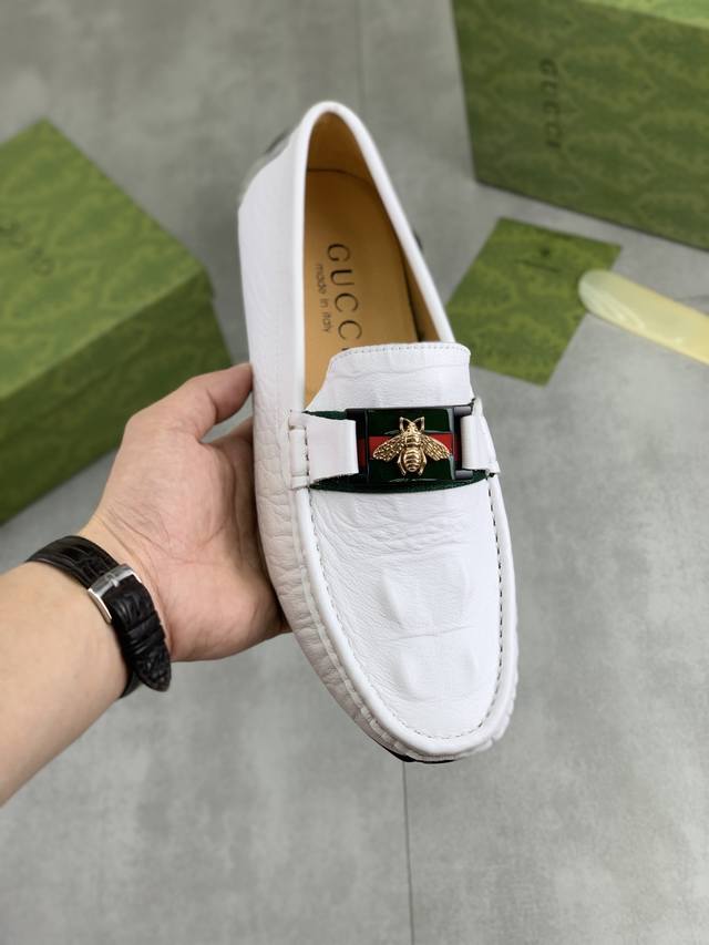 工厂P价P 实价 古奇Gucci 新款经典豆豆鞋；香港原单顶级 精湛工艺 顶级质量高端精品男士休豆豆鞋 英伦时尚风 鞋面采用意大利进口小牛皮，舒适透气全进口柔软