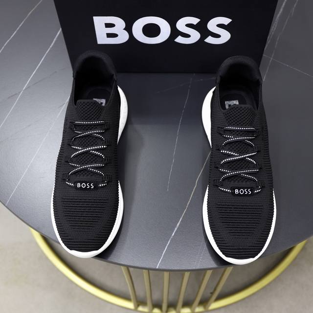 出厂价Pp： Boss男士休闲运动鞋，原版开模，鞋面采用意大利进口飞织网面拼接材质，上脚柔软舒适 原版Tpu发泡大底脚感柔软轻便！Size：38-44 45订做