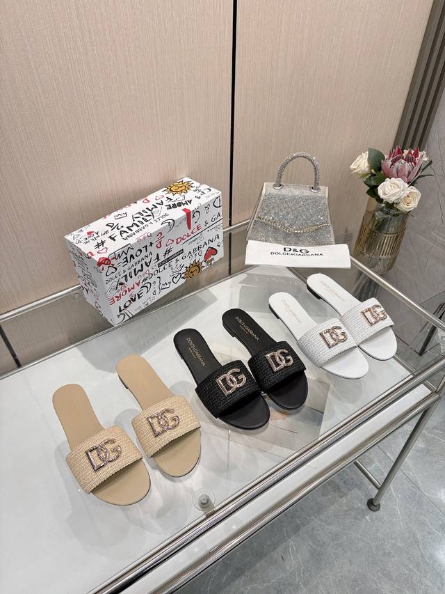 杜嘉班纳：羊皮里布、码数35-43，出厂价P ，皮底160