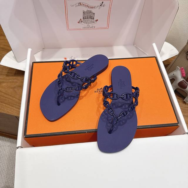 Hermes... 猪鼻子2025新品+爆款系列原版大底，独家开模，顶级品质春夏拼色兼具颜值舒适度的单品！渠道货源 女码35-39 可订做40
