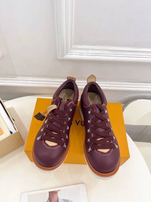 Lv 路易威登 25 秋冬新款 顶级版本专柜主打最新款 Lv Remix 系带登山德比鞋 硬货上新Bs代购级别！高级感十足！国内外博主刷爆的一款，复古又时髦 上