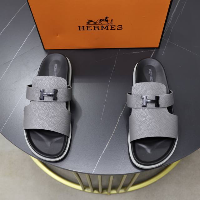 出厂价Pp： Hermes 新款爱马仕拖鞋，面料牛皮，耐磨防滑Tpu大底。时尚大气 码数：情侣款36-46