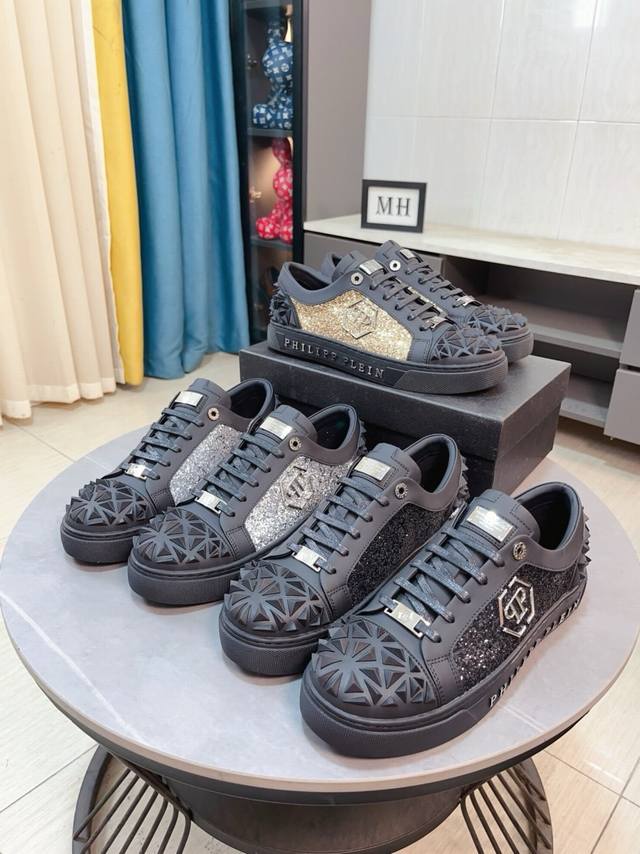 出厂价P Philipp Plein- 德国Pp菲利普官网新款上市 完美造型打造顶级品质橡胶耐磨大底 鞋面牛皮面料定制五金，牛皮内里，鞋型饱满 立体感十足 原单