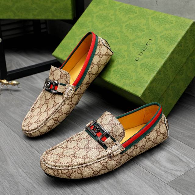 调工厂P价 男装男鞋 运动原单 商品商标：Gucci 古驰 休闲套脚鞋正码码数: 38-44 45 46 47 48订做商品材料：精选原版印花鞋面 猪皮内里 原