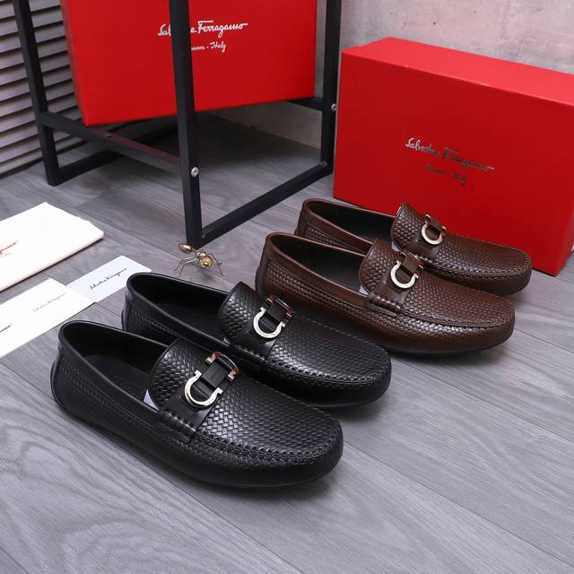 调工厂P价 男装男鞋 运动原单 商品商标：Ferragamo 菲拉格慕 休闲套脚鞋正码码数: 38-45 45定做不退换 商品材料：精选 头层压紋牛皮鞋面 牛皮