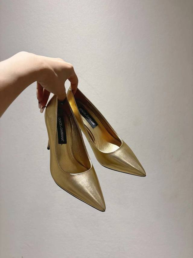 工厂P价 女装女鞋 运动原单原版牛皮材料，真皮大底，羊皮鞋垫，35-42码数 两种跟高10 Cm 6.5Cm