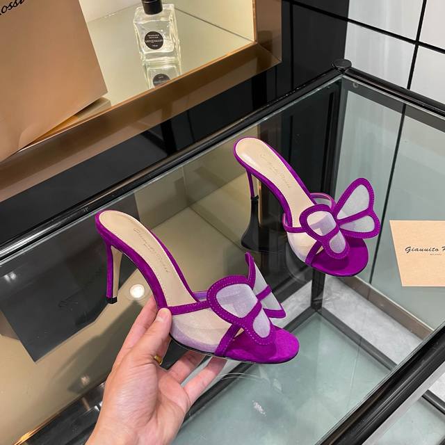 工厂P价 女装女鞋 运动原单 Gianvito Rossi 2025新款拖鞋 原版开发 顶级版本 代购品质Gianvito Rossi开启蝴蝶效应丛林秘境，蝶舞