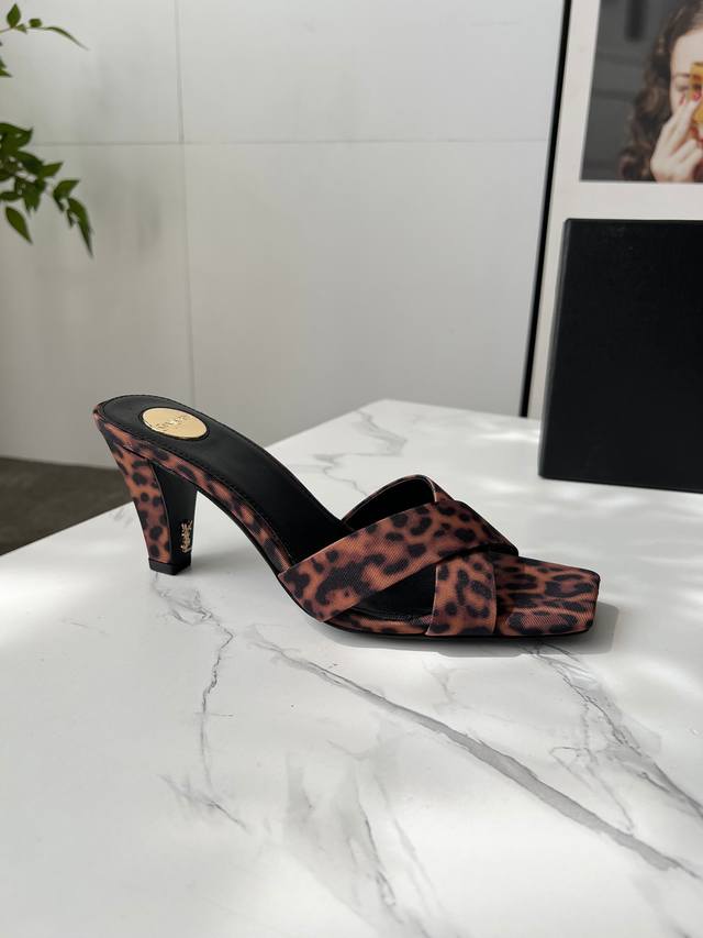 工厂P价 女装女鞋 运动原单 Ysl Saint Laurent* 2025夏季新品 ，优雅大气方头高跟拖鞋鞋跟高度：7.5厘米 3英寸码数: 35-43 42
