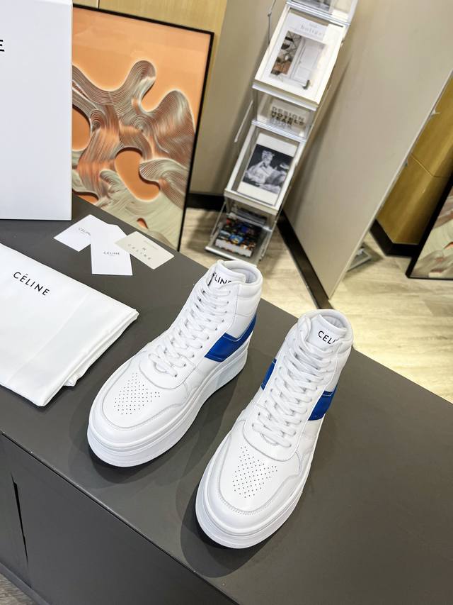 工厂P价 女装女鞋 运动原单 Celine 厚底高帮小白鞋 这款Celine2025秋冬的新品，非常百搭的绝对不会出错的一款，特别是在搭比较长的阔腿裤牛仔裤时效