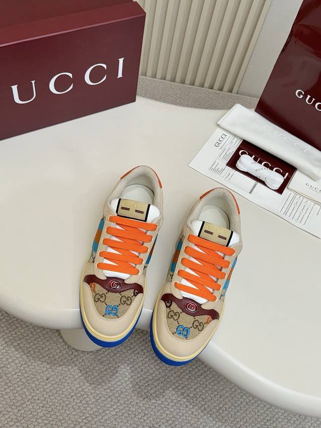 实价 Gucc经典脏脏鞋 顶级工厂P品质，砖柜一比一无可挑剔，穿上脚舒适度燃到爆表，复古做旧元素，鞋舌复古标，双Glogo，满面的Gucc元素面料：电秀双 G