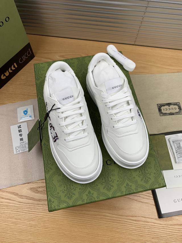 实价 Gucci 新一季的饼干鞋3D打印、 新的颜色也太赞了吧34 40女码 男39 444超轻超美，上脚美翻了