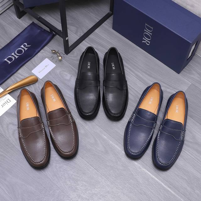 商品商标：Dior 迪奥 正装商务皮鞋正码码数: 39-45 45定做不退换 商品材料：精选荔纹牛皮鞋面 牛皮内里 原版大底
