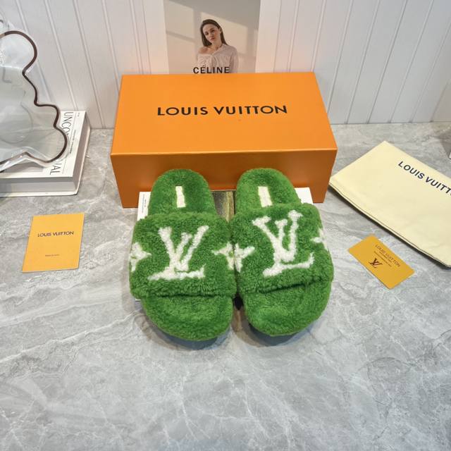 Louis Vuitton 22新款羊毛拖鞋 頂级品质纯皮毛一体羔羊毛打造！鞋面垫脚全羊毛鞋底是原版开模的防滑橡胶大底码数35-41 41订做不退换