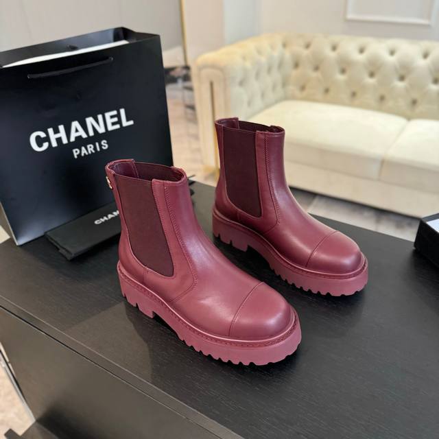 Chane* ｜小香24B秋冬新品厚底松紧一脚蹬短靴超级好穿又百搭的款式 市面最高版简约款更多的心思会花在面料和鞋型上要做到秀气有线条感同时又兼具包腿效果真的非