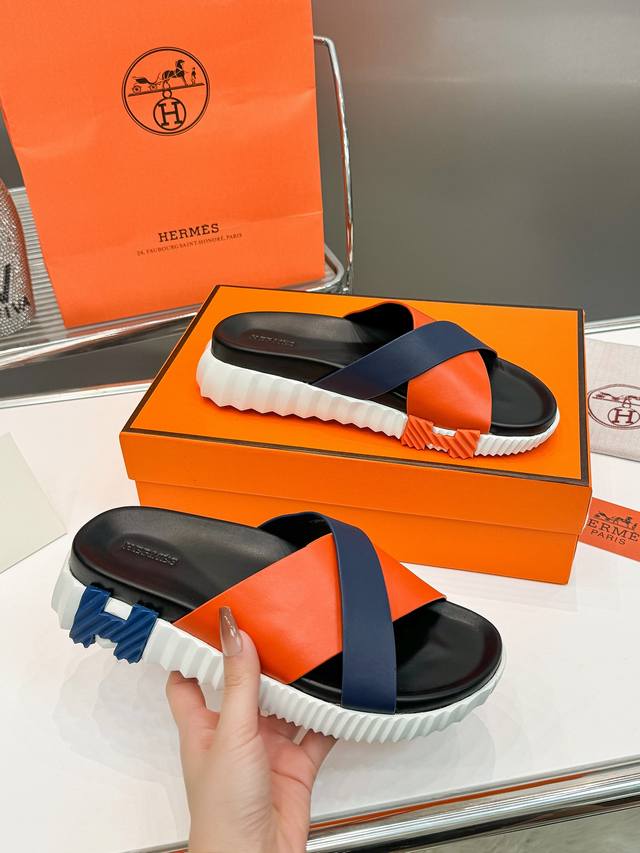 最新爱马仕 Hermes .普通版 顶级版 ▼拖鞋套趾凉鞋平底鞋沙滩鞋小牛皮非织拼接.大底 原版 Ip发泡底，轻 软 上脚舒适码数35-46码