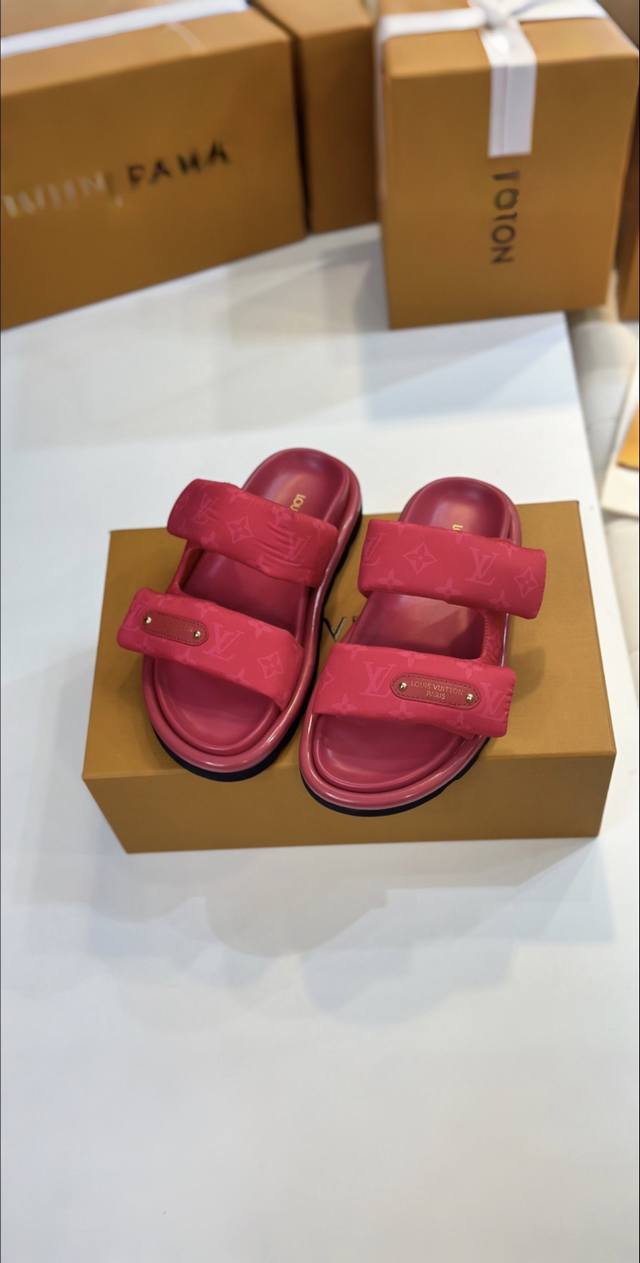 Vuitton Loui .馿家￣￣￣￣￣ ★顶级版本★原版开发 独家开模★码数35 43多色可选