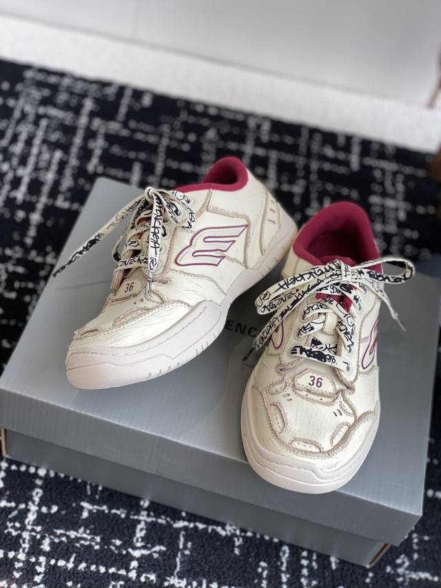 代购级女款480 男款 巴黎世家Balenciaga Hamptons Worn-Out 25Fw最新配色，双色拼色相撞，视觉冲击更加强烈，一如既往的脚感，百搭