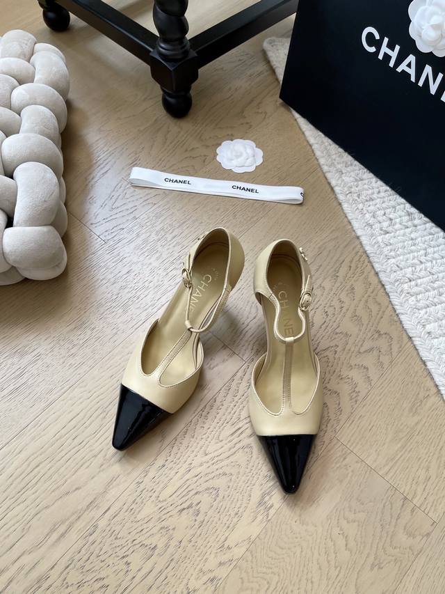 Chanel 25C新款尖头细跟凉鞋！顶级版本！抢先发售鞋店羊皮 垫脚羊皮 真皮底原版1：1双C扣码数：34-41 34 40 41定制不退不换