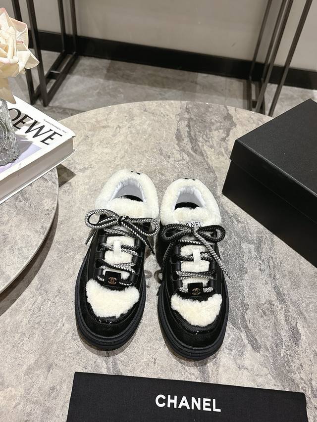 出厂价P Chanel 香奈儿最新25C休闲运动鞋 原版模具定制 无敌漂亮又好穿 绝对仙女款 超级舒服，配色高级耐看 百搭 率性的休闲运动风，飒爽又自然，演绎香