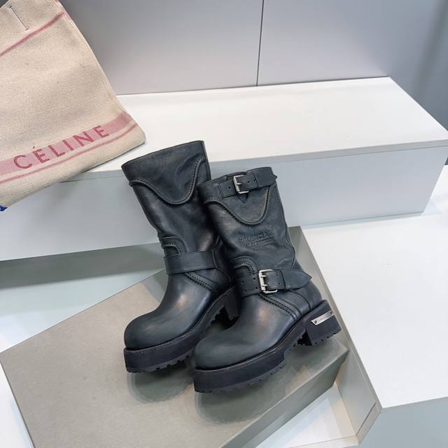 高品质出厂女 ！男 ！顶级品质Balenciaga巴黎世家25秋冬新品毒液Venom情侣款粗跟厚底圆头中筒靴黑暗风大头靴！ 原版购入开发！请认准高版本 这款靴子