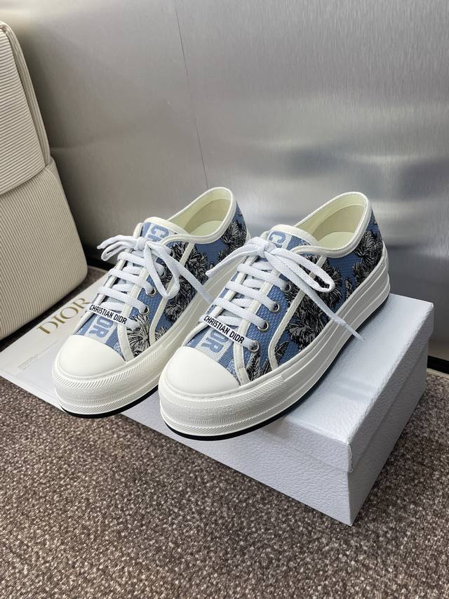 工厂P价P女码 男码 Dior 迪奥2025早春最新情侣款厚底绑带低帮休闲鞋 Walk’N Dior Oblique 暗花字母Logo提花刺绣图案拼色帆布运动小