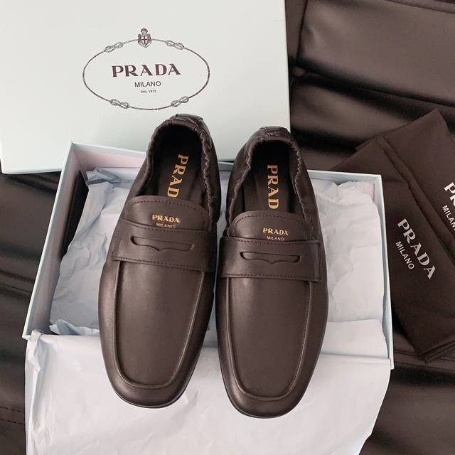 Prad* 秋冬新款乐福鞋好看到爆炸 舒适百搭，暴走不累 对版高丝光羊京 牛皮面料，羊皮内里，私模橡胶防滑大底，码数：35-39# 40#订做不退换