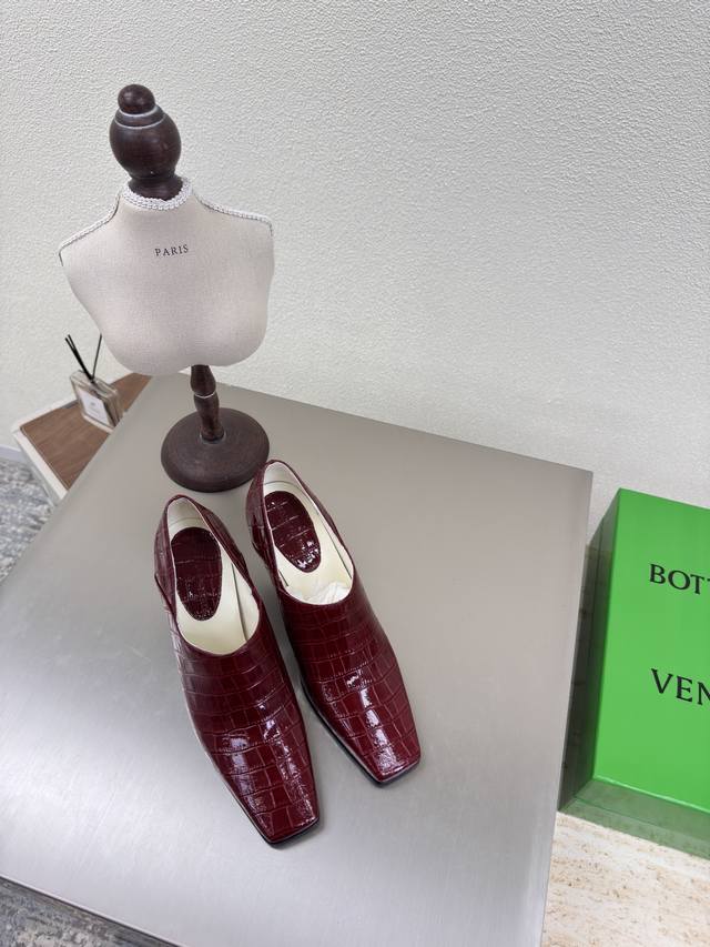 Bv 女士 Lewis 高跟鞋 原版复刻 Bottega Venet* 跟高 7.5Cm 独家开模 对标对版 原版一致 请对比官图 原版材质 对版 一致原版一比