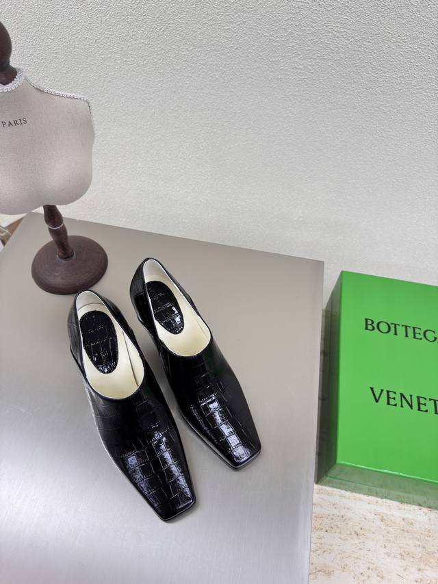 Bv 女士 Lewis 高跟鞋 原版复刻 Bottega Venet* 跟高 7.5Cm 独家开模 对标对版 原版一致 请对比官图 原版材质 对版 一致原版一比