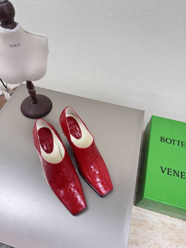Bv 女士 Lewis 高跟鞋 原版复刻 Bottega Venet* 跟高 7.5Cm 独家开模 对标对版 原版一致 请对比官图 原版材质 对版 一致原版一比