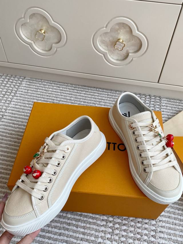 配饰 50Louis Vuiton路易威登 25Ss新款 Lv Lagoon系列丹宁牛仔布压花老花帆布鞋滑板鞋休闲运动鞋原版购入开发做货 整双鞋子采购Zp开发打