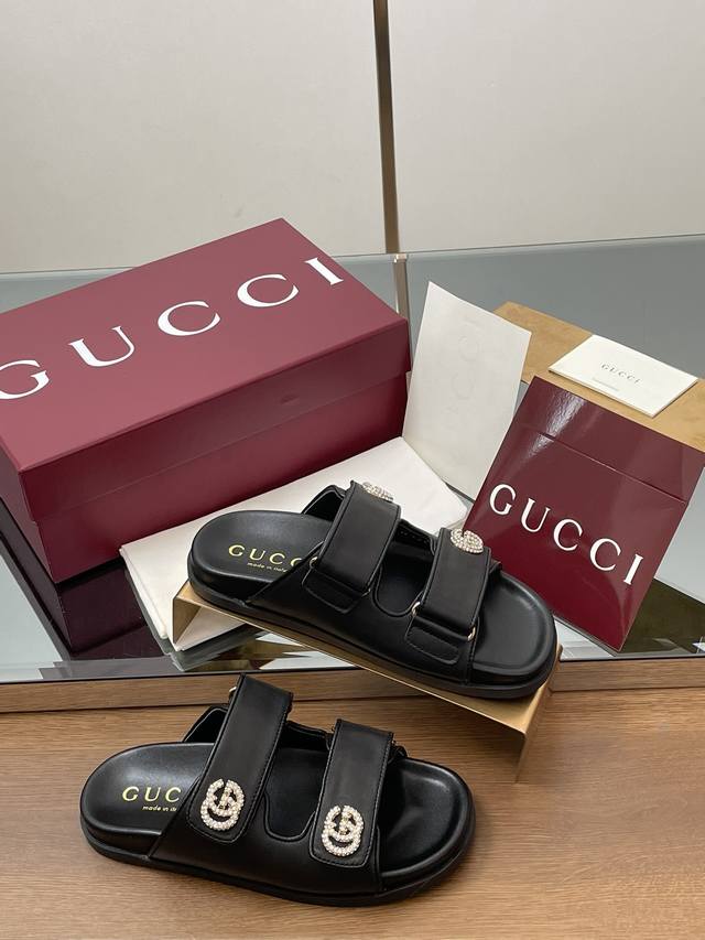 夏季新款Gucci高端精品 古驰早春系列饰双Gg水晶钻扣沙滩凉鞋轻便魔术贴休闲拖鞋顶级代购品质！原版1:1复刻，毎个细节皆经过精心打磨细腻制作.可与Zg对比如一