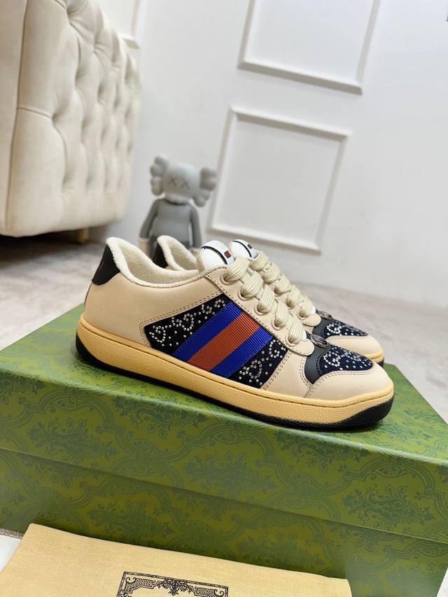 Gucci 全新升级Gucci小脏鞋情侣款 早春新款 Gg系列做旧休闲小脏鞋走秀款原版开发代购级别版本 金属双G水晶圆柱形标 Gucci原版纹织带 专属擦色牛皮